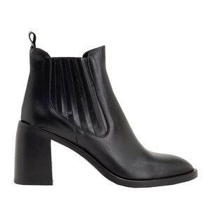 YOOX leather heeled Chelsea ankle boots